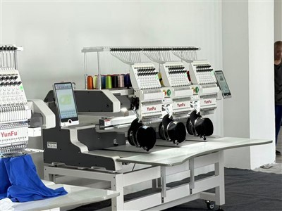 Yunfu - Tiek palaista trīs - galvas izšuvuma mašīna: 3 reizes lielāka par efektivitāti, inteliģentu jaunināšanu, no jauna definēt izšūšanas mākslu
